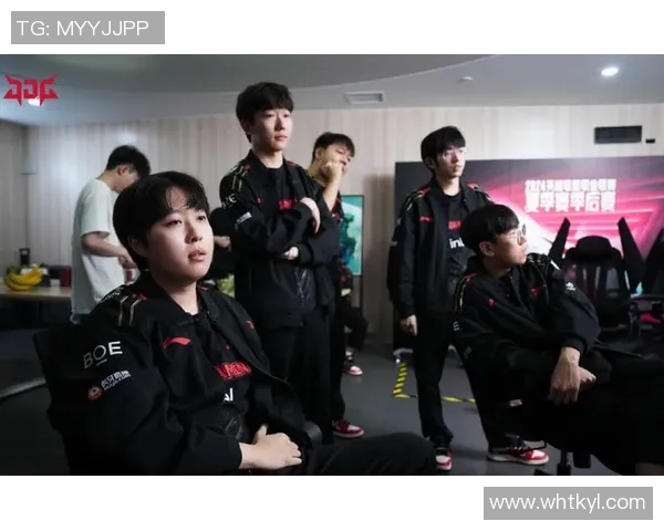 电竞新闻世界大师赛中JDG团队配合表现分析与战术解读 电竞新闻世界大师赛中JDG团队配合表现分析与战术解读